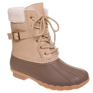 NWOT Nude Plaid Fall Shearling Lined Duck Boots